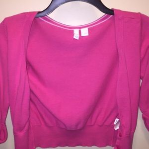 Short sleeve sweater